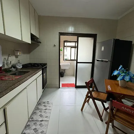 Excelente Apartamento Proximo A Praia Da Enseada-3